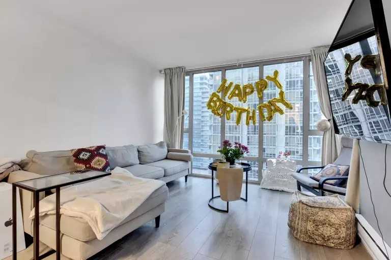 950 Cambie St #2007 - Photo 5 of 17