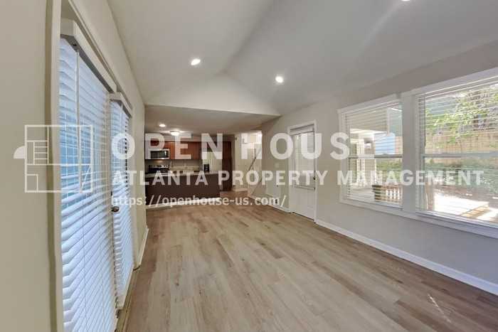 3867 Buckland Dr Sw - Photo 7 of 21