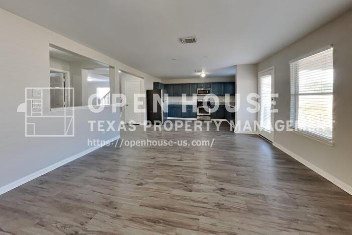 29415 Legends Stone Dr - Photo 4 of 21
