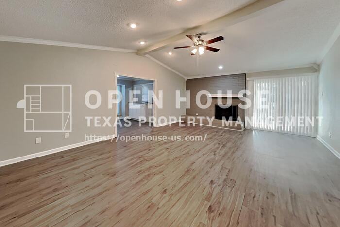 4413 Denver Dr - Photo 4 of 20