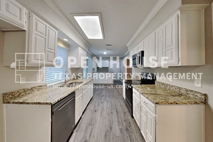 4413 Denver Dr - Photo 6 of 20