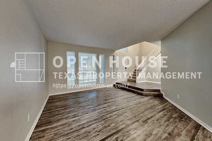 1716 Meyerwood Ln S - Photo 5 of 22