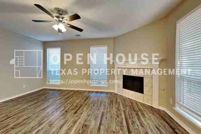 1716 Meyerwood Ln S - Photo 6 of 22