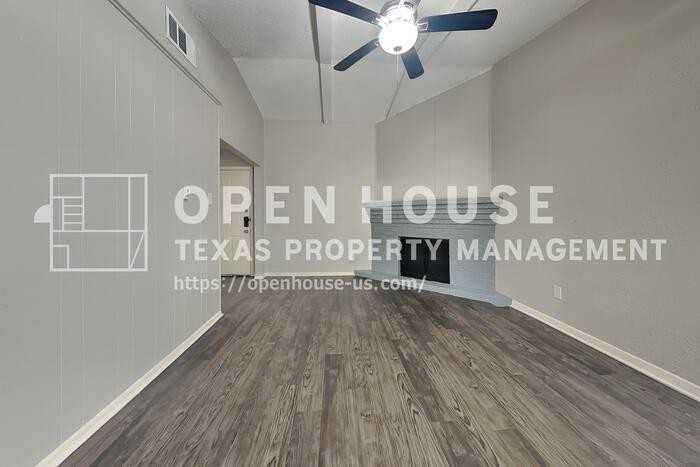 622 W Springdale Ln - Photo 4 of 20
