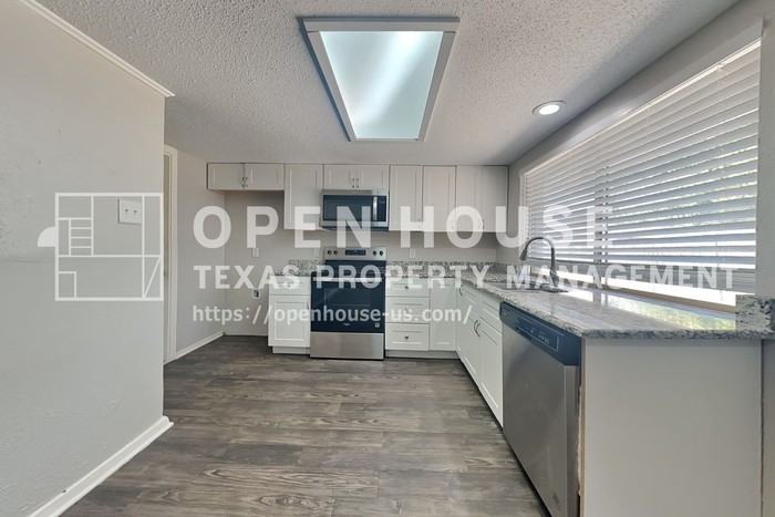 622 W Springdale Ln - Photo 7 of 20