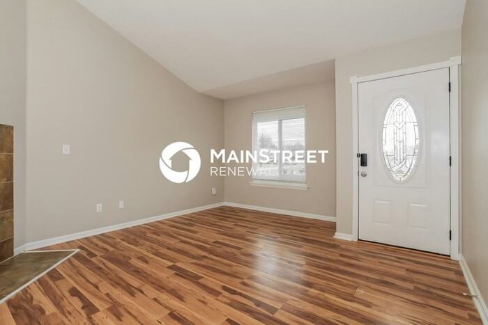 12110 Winding Spring Ct - Photo 4 of 16