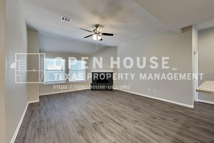 2105 Peacock Ln - Photo 5 of 21