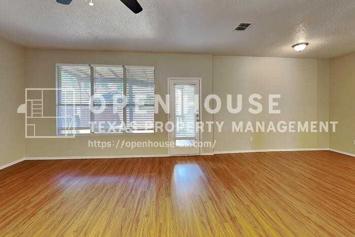 1790 Crosshaven Dr - Photo 6 of 23