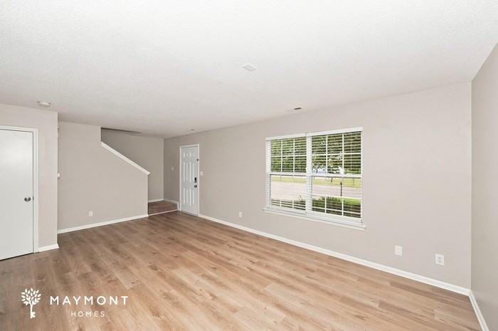 12239 Stewarts Crossing Dr - Photo 6 of 16