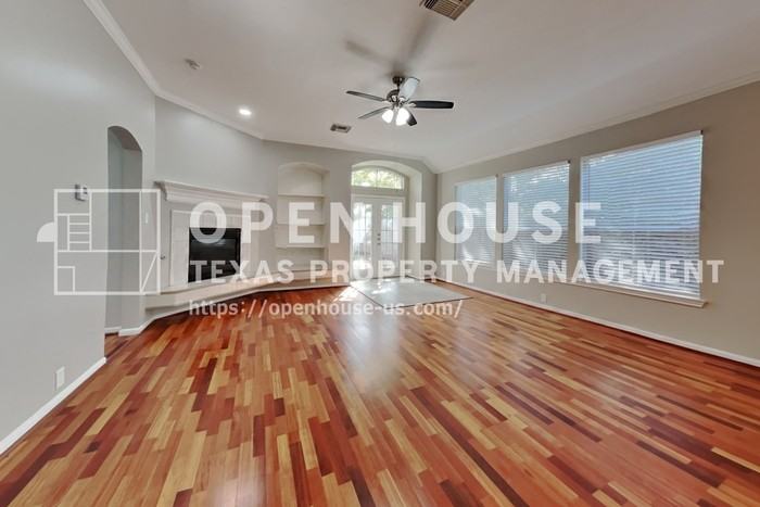 7219 Bethany Bay Dr - Photo 4 of 21