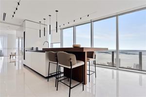 featured image of Biscayne Blvd Way & SE 2nd Ave