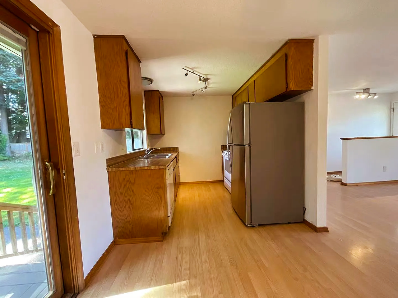 2728 175th St Se #1 - Photo 3 of 11