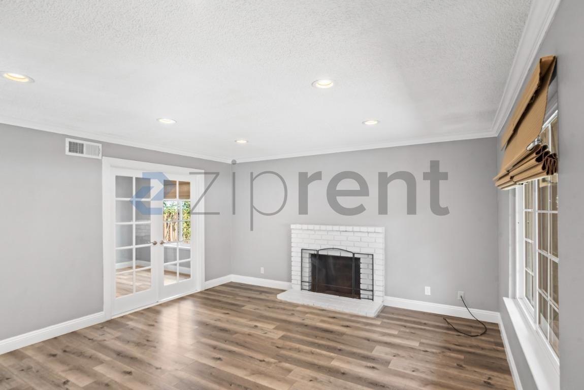 1427 Flickinger Ave - Photo 6 of 29
