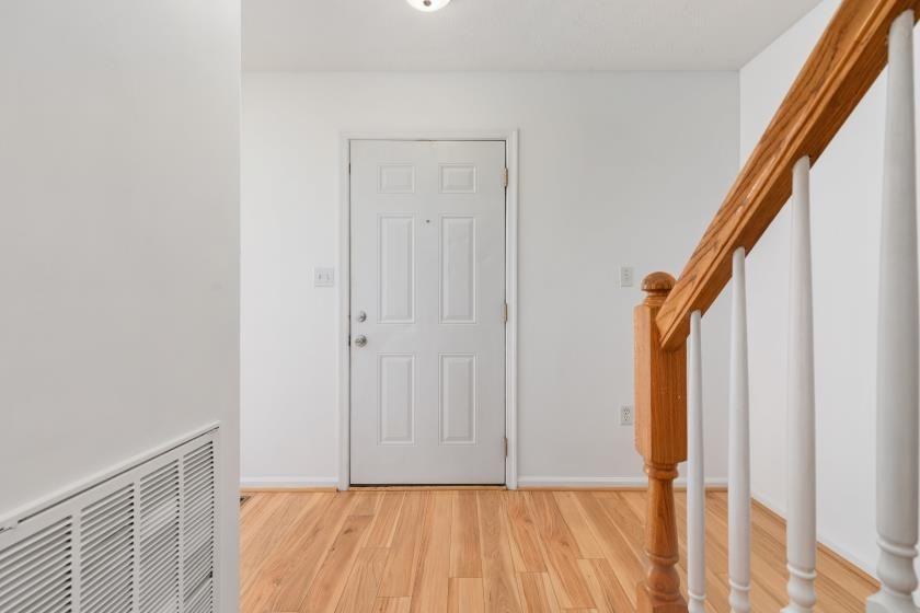 395 Stonewall St - Photo 4 of 11