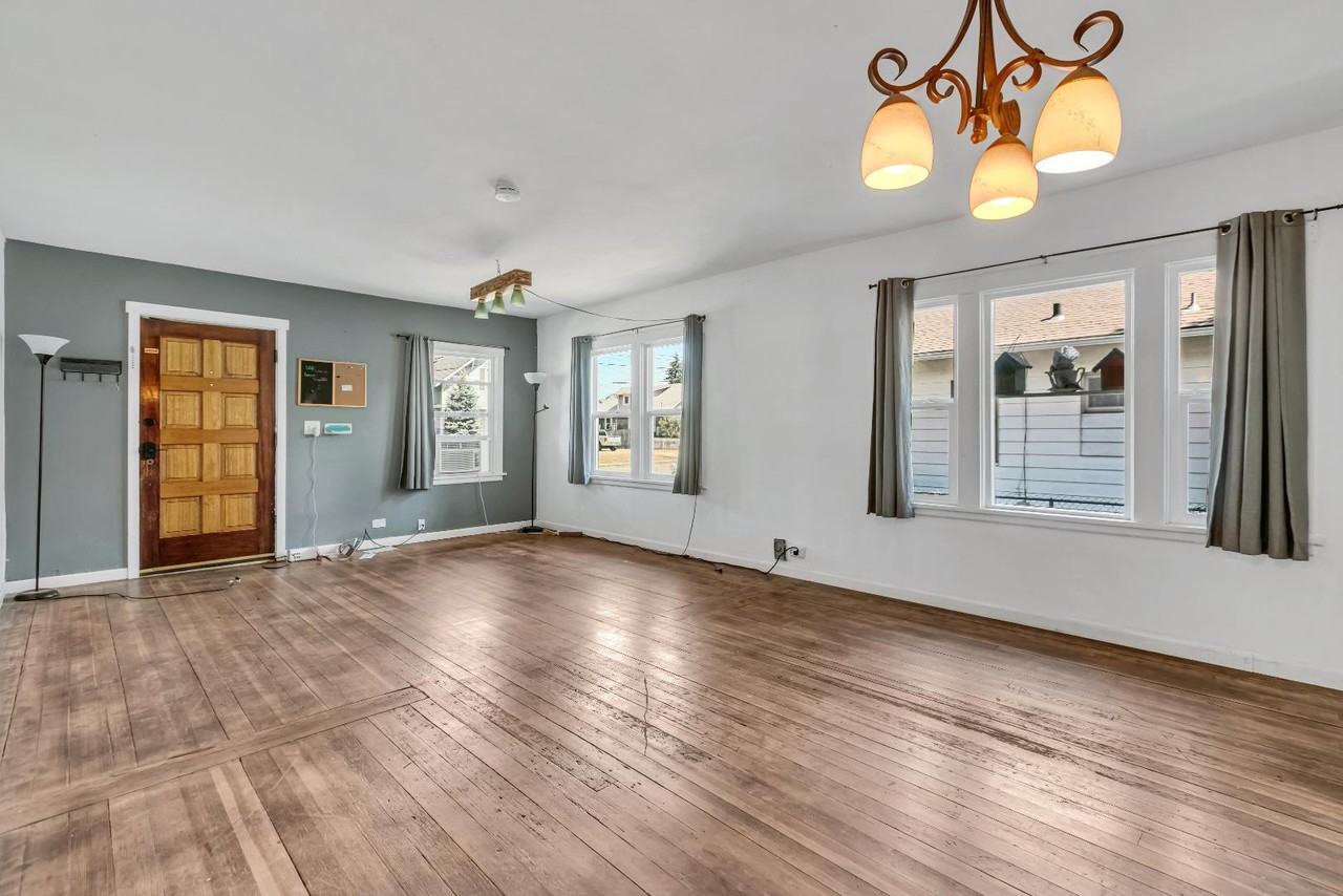 1426 S 54th St - Photo 7 of 11