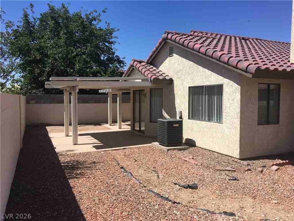 3966 Avocado Dr - Photo 4 of 12