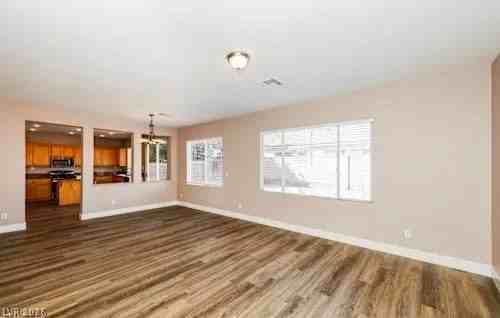 202 Malcolm St - Photo 3 of 9