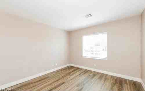 202 Malcolm St - Photo 5 of 9