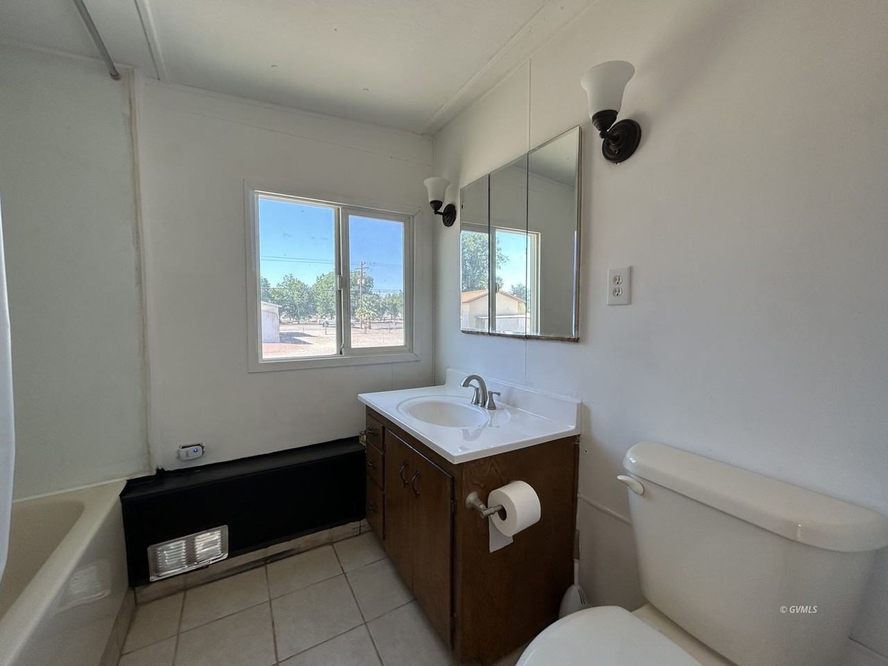 2060 S Nelson Pl - Photo 4 of 6