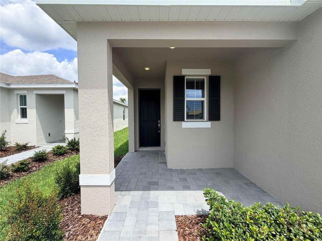 2029 Anthem Dr - Photo 2 of 19