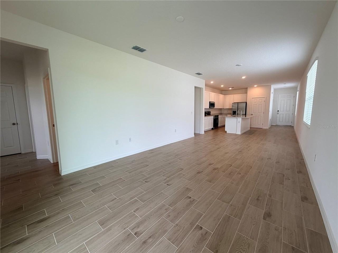 2029 Anthem Dr - Photo 6 of 19