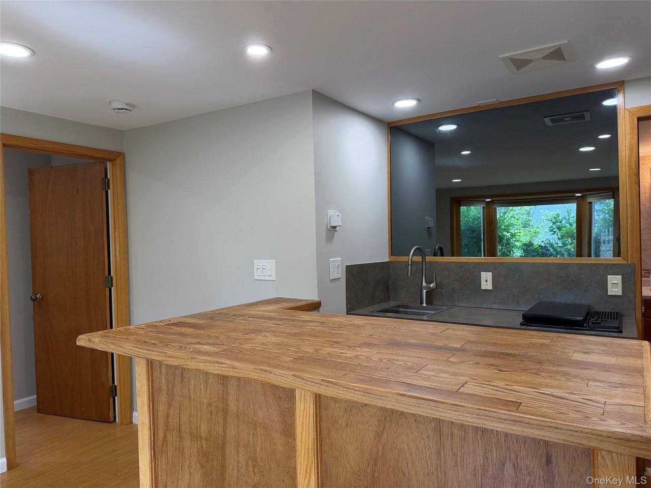 110 Clinton Ave - Photo 5 of 16