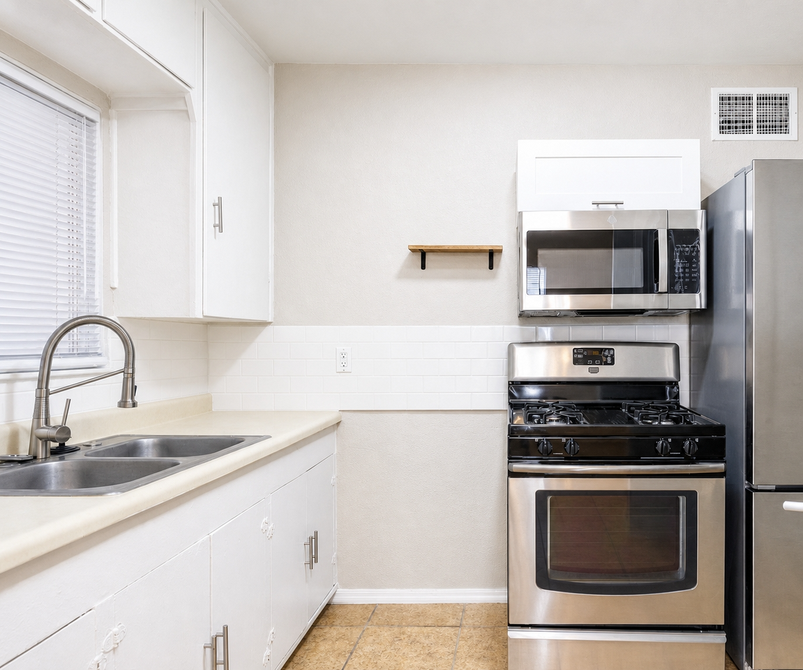 516 N Roosevelt Ave #1 - Photo 3 of 24