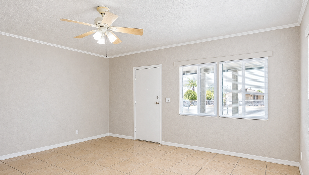 516 N Roosevelt Ave #1 - Photo 6 of 24