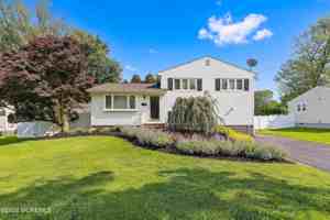 featured image of 1114 Interlaken Ave