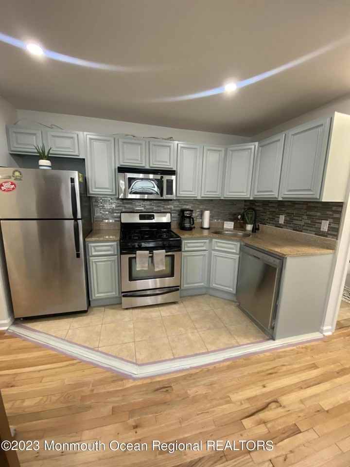 311 4th Ave #202 - Photo 4 of 13