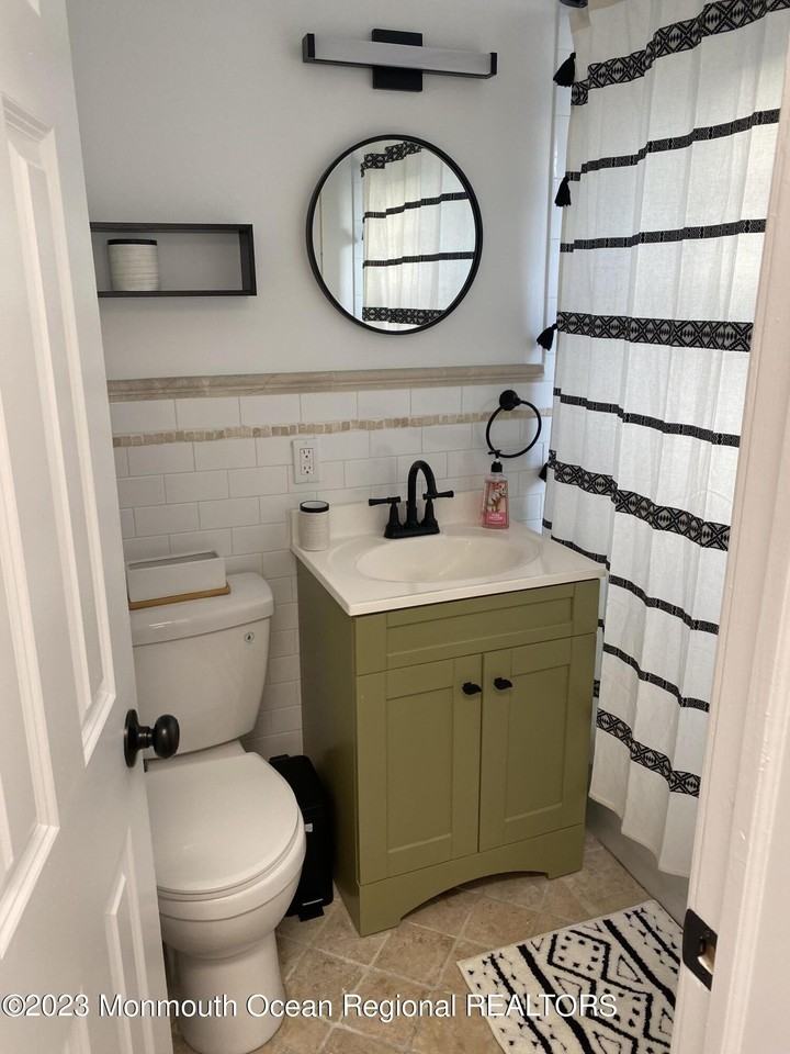 311 4th Ave #202 - Photo 6 of 13
