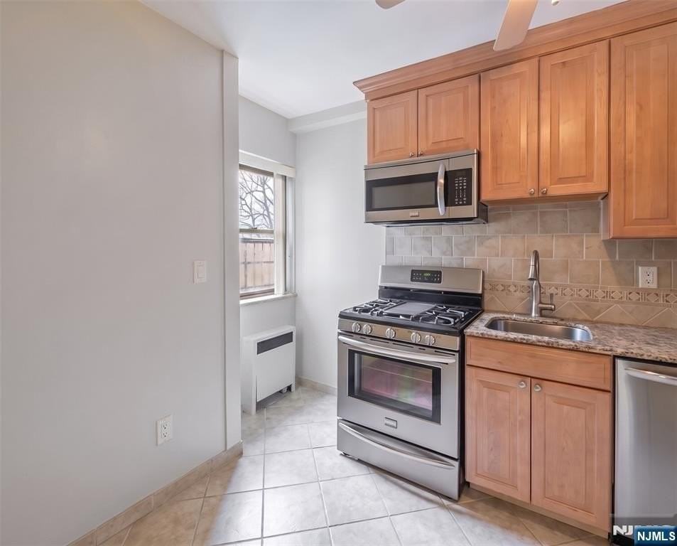 420 Park Pl #5C - Photo 5 of 23