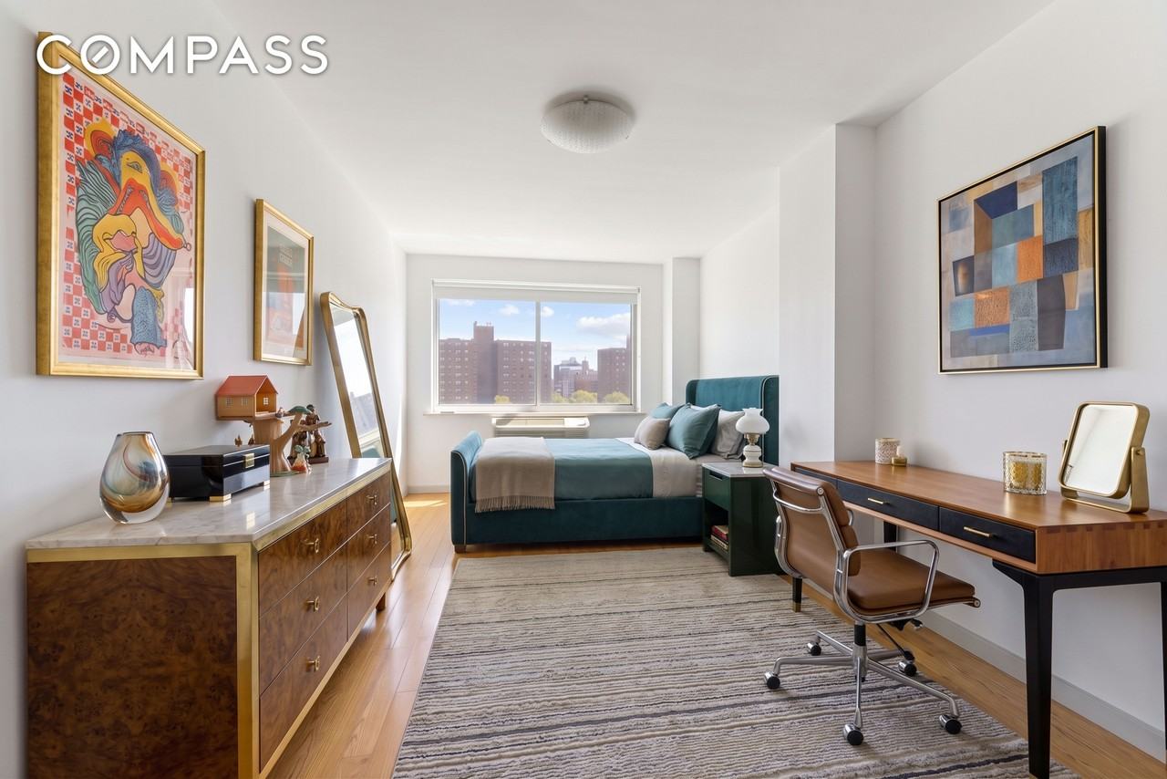 1635 Lexington Ave #7C - Photo 3 of 6