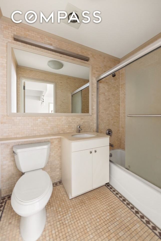 1635 Lexington Ave #7C - Photo 6 of 6