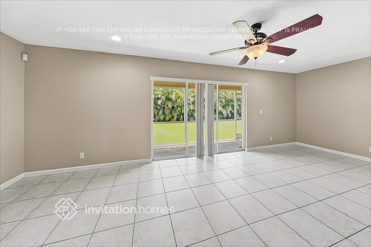 6114 Whalton St - Photo 5 of 20