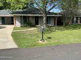 featured image of 128 Longfellow Dr