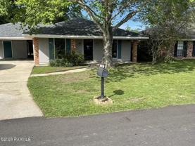 128 Longfellow Dr - Photo 1 of 1