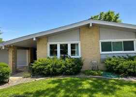 featured image of 42168 Lakeland Ct