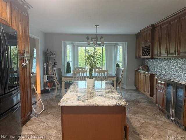 39714 Lembke Dr - Photo 5 of 21