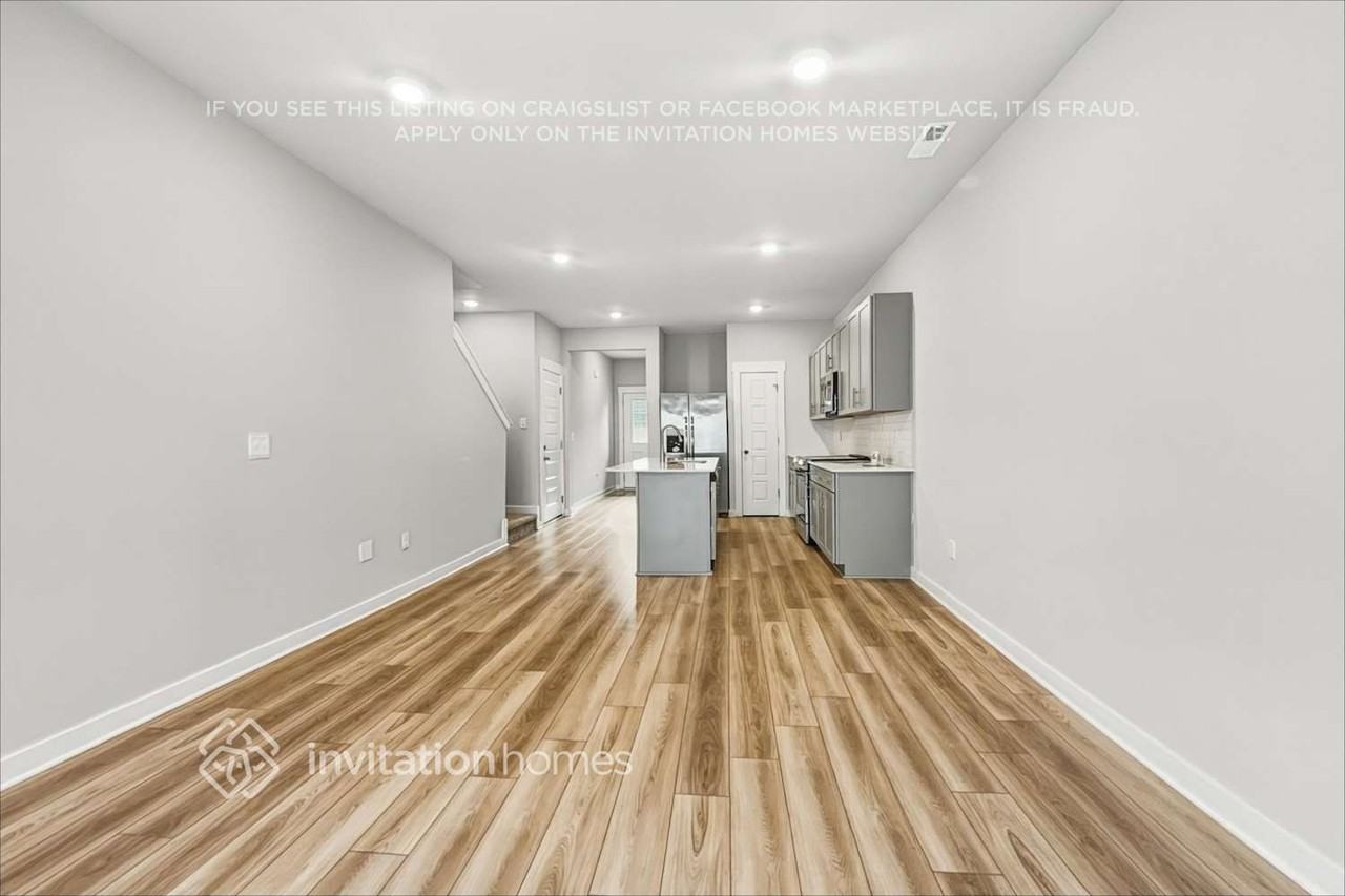 784 Mickelson Way - Photo 5 of 21