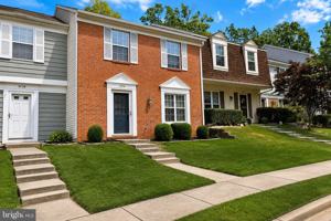 featured image of 3176 Vanderbilt Ct
