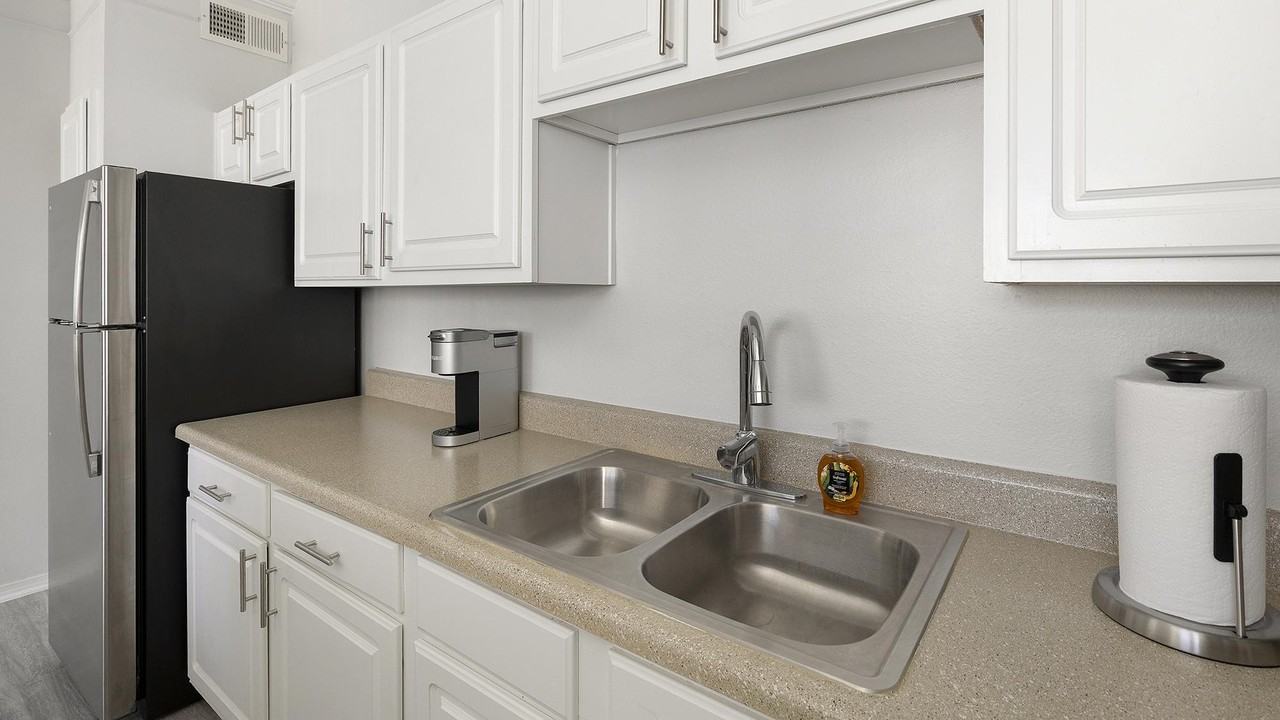 1601 W. Arbrook Blvd - Photo 4 of 48