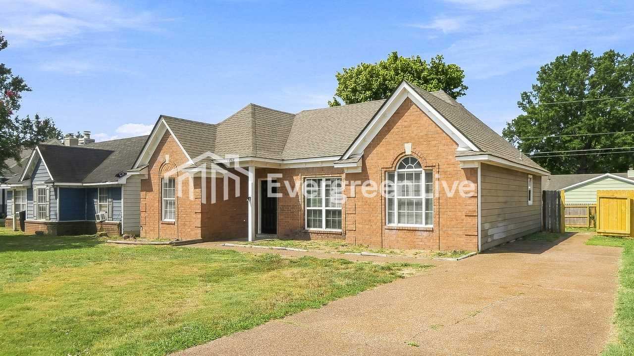 5957 Cottage Hill Dr - Photo 2 of 15