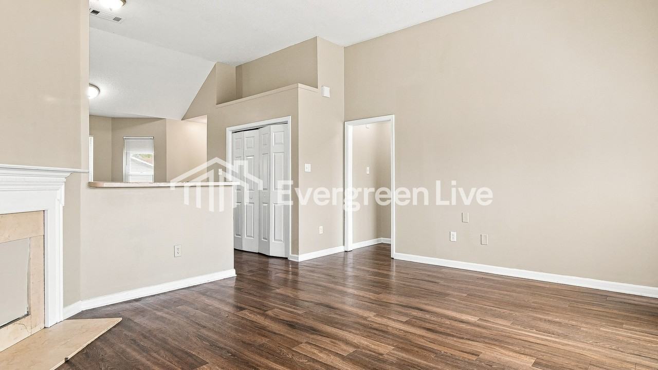 5957 Cottage Hill Dr - Photo 5 of 15