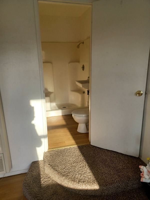 433 T St - Photo 3 of 6
