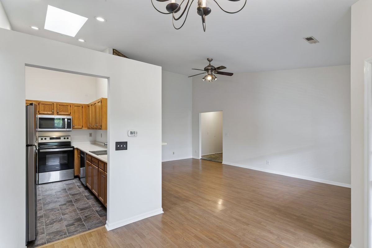 9474 Crockett Pass - Photo 3 of 46