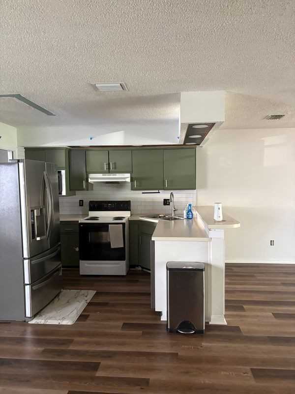 1111 Romaine Cir W - Photo 3 of 6