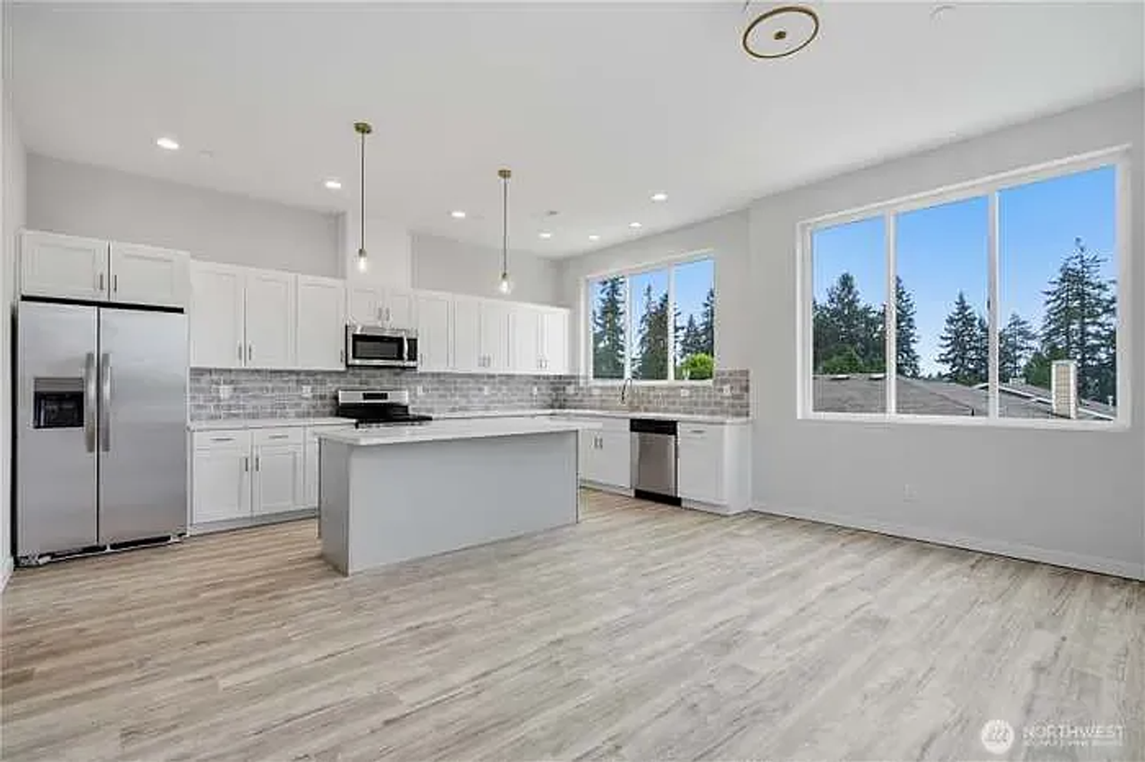 8029 238th St Sw #C - Photo 6 of 23