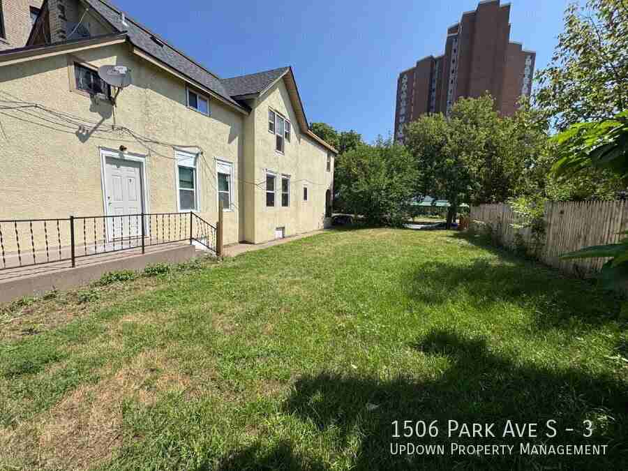 1506 Park Ave #3 - Photo 2 of 18