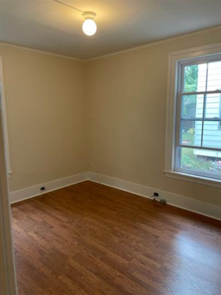 21 Cross St #B - Photo 6 of 9